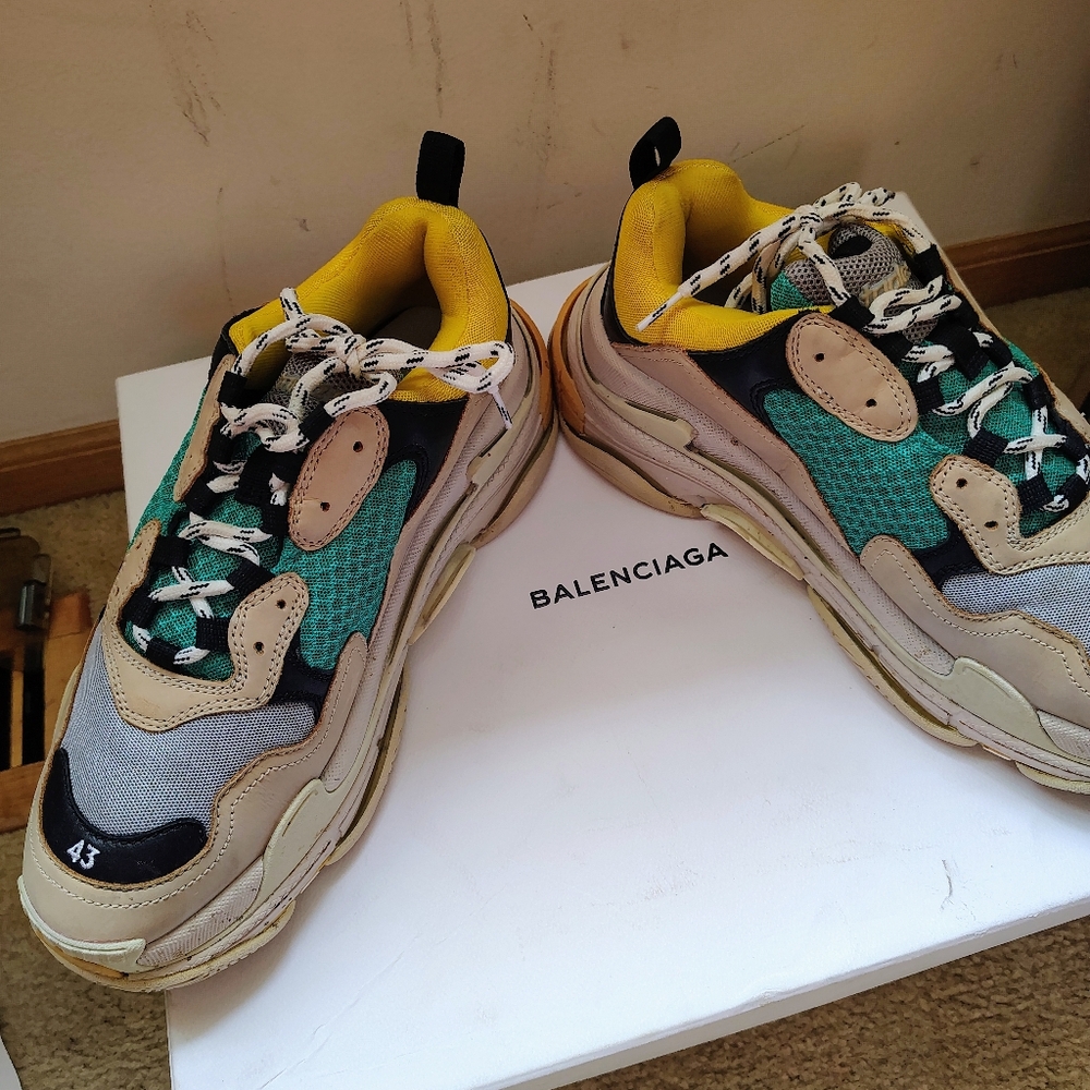 BALENCIAGA  SNEAKERS TRI COLORS MAKE A REASONABLE OFFER